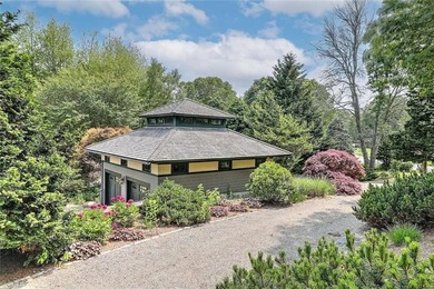 This custom-built Contemporary home designed by the world-famous - photo 5