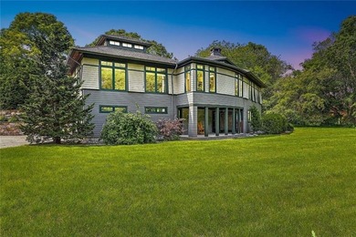 This custom-built Contemporary home designed by the world-famous - photo 9