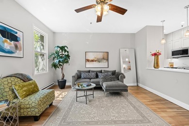 Set in one of the most coveted locations in the heart of - photo 4