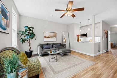 Set in one of the most coveted locations in the heart of - photo 5