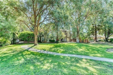 Imagine living on the back nine of the Madera country club. This - photo 50