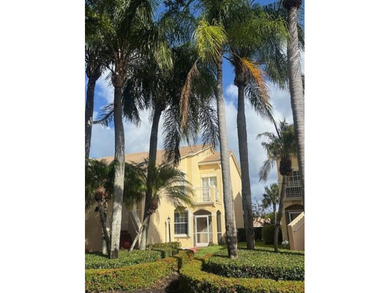 Beautiful first floor coach home centrally located in Boca Raton - photo 2