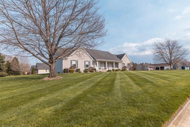 Welcome to this exceptionally well-kept home in the sought-after - photo 2