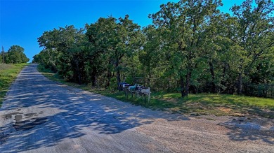 Waterfront acreage located on the west side of Lake Nocona and - photo 23