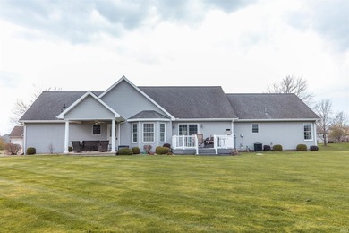 Welcome to this exceptionally well-kept home in the sought-after - photo 4