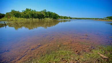 Waterfront acreage located on the west side of Lake Nocona and - photo 25