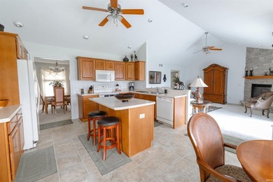Welcome to this exceptionally well-kept home in the sought-after - photo 9