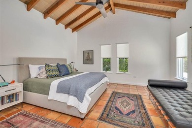 Quaint Charm. Timeless Design. Exclusive Privacy. Nestled on a - photo 38