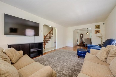 Welcome to 2368 Woodhull Avenue, located in the heart of the - photo 8