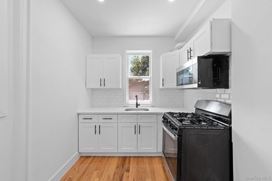 Welcome to 33 Cox Place! A move in ready, turn key, single - photo 3