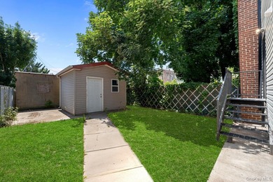 Welcome to 33 Cox Place! A move in ready, turn key, single - photo 10