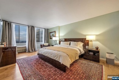 LUXURY Hi -RISE in most desirable New Jersey Gold Coast location