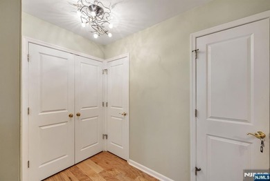 LUXURY Hi -RISE in most desirable New Jersey Gold Coast location