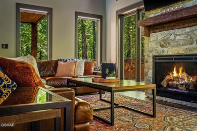 TOTAL LUXURY EXPERIENCE! Fully custom, turnkey cabin featuring 3 - photo 6
