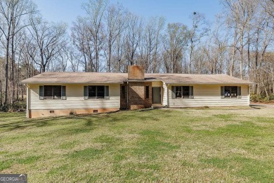 Lake Home For Sale in Watkinsville, Georgia