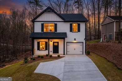 Lake Lanier Home For Sale in Murrayville Georgia