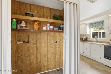Location, location, location! Wonderful split floorplan, 2 bed 2 - photo 11