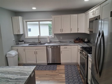 Recently remodeled and thoughtfully updated, this 3-bedroom - photo 12