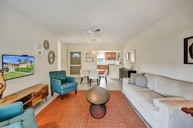 Beautifully updated 1-bedroom, 1-bath corner villa in the - photo 19