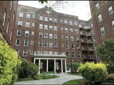 East River Home Sale Pending in Flushing New York