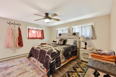 Recently remodeled and thoughtfully updated, this 3-bedroom - photo 21