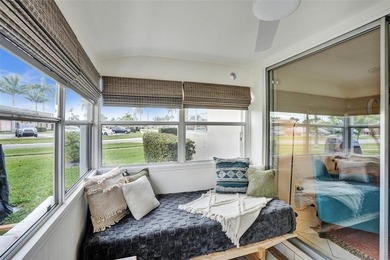 Beautifully updated 1-bedroom, 1-bath corner villa in the - photo 27