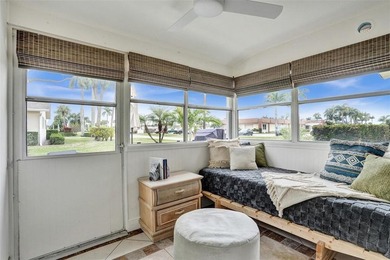 Beautifully updated 1-bedroom, 1-bath corner villa in the - photo 30