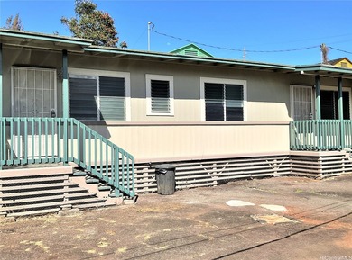 Two classic, well-maintained duplexes featuring a total of four - photo 4