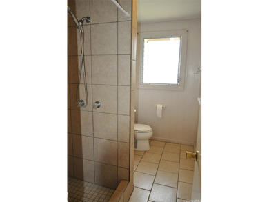 Two classic, well-maintained duplexes featuring a total of four - photo 9