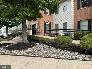 Offer has been accepted; no more showings. A rare opportunity to - photo 12