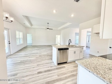 MOVE IN READY! Seller is offering concessions to buyers making - photo 15