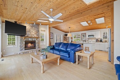 Turnkey Lake Geneva Retreat with Lake Views & Private Lake - photo 17