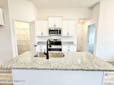 MOVE IN READY! Seller is offering concessions to buyers making - photo 17