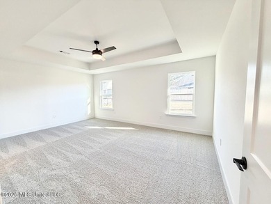 MOVE IN READY! Seller is offering concessions to buyers making - photo 23