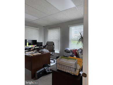 Offer has been accepted; no more showings. A rare opportunity to - photo 27