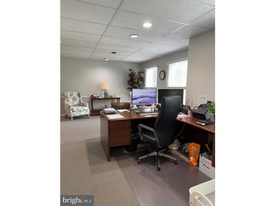 Offer has been accepted; no more showings. A rare opportunity to - photo 28