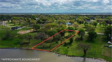 Open water lot on almost half acre in newer gated community on - photo 3