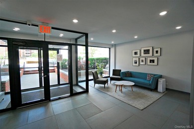 Highly Sought-After Park Chateau: Converted 2-Bedroom Junior 4 - photo 10