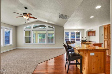 Excellent opportunity to own this gorgeous, custom single-level - photo 11