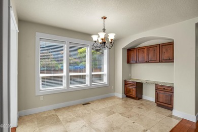 Excellent opportunity to own this gorgeous, custom single-level - photo 12