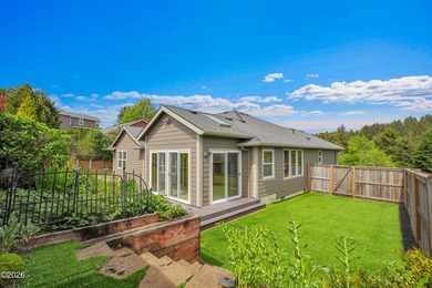 Excellent opportunity to own this gorgeous, custom single-level - photo 17