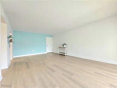 Welcome to the crown jewel of Charlotte Square! INCREDIBLE PRICE - photo 22
