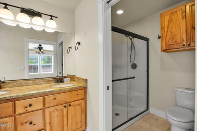 Excellent opportunity to own this gorgeous, custom single-level - photo 22