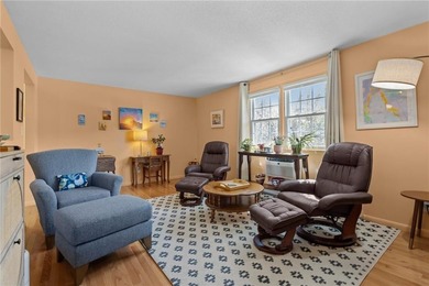 Welcome to Bay Breeze Condominiums on Greenwich Bay-an ideal - photo 3