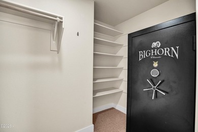 Excellent opportunity to own this gorgeous, custom single-level - photo 27