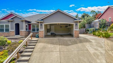 Excellent opportunity to own this gorgeous, custom single-level - photo 34
