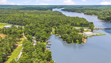 Dollbaby turn keylake property! SUPERB LOCATION! Just bring your - photo 40