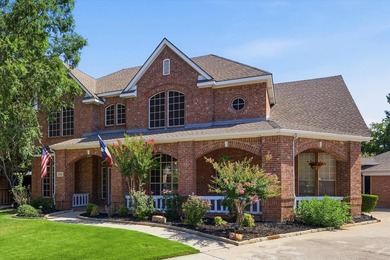 Experience resort style living in this exceptional home - photo 2