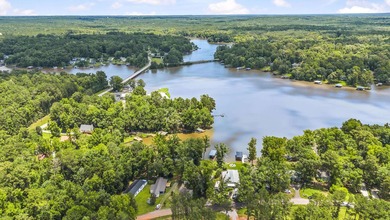 Dollbaby turn keylake property! SUPERB LOCATION! Just bring your - photo 50