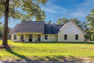 Lake Palestine Home For Sale in Frankston Texas